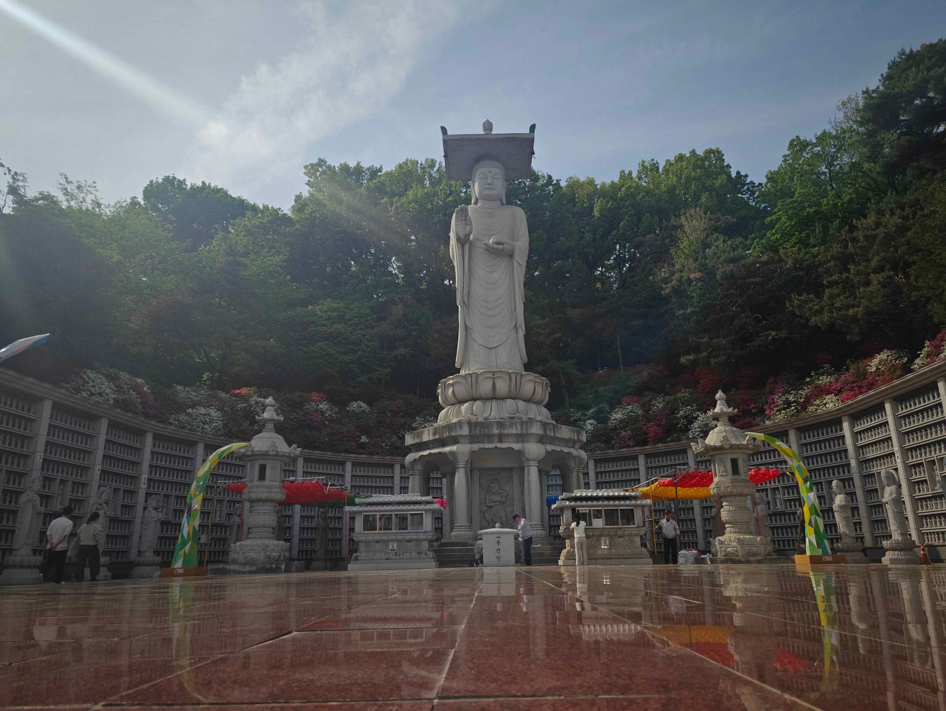 Stor Buddha-staty på Bongeunsa-tempel i Seoul