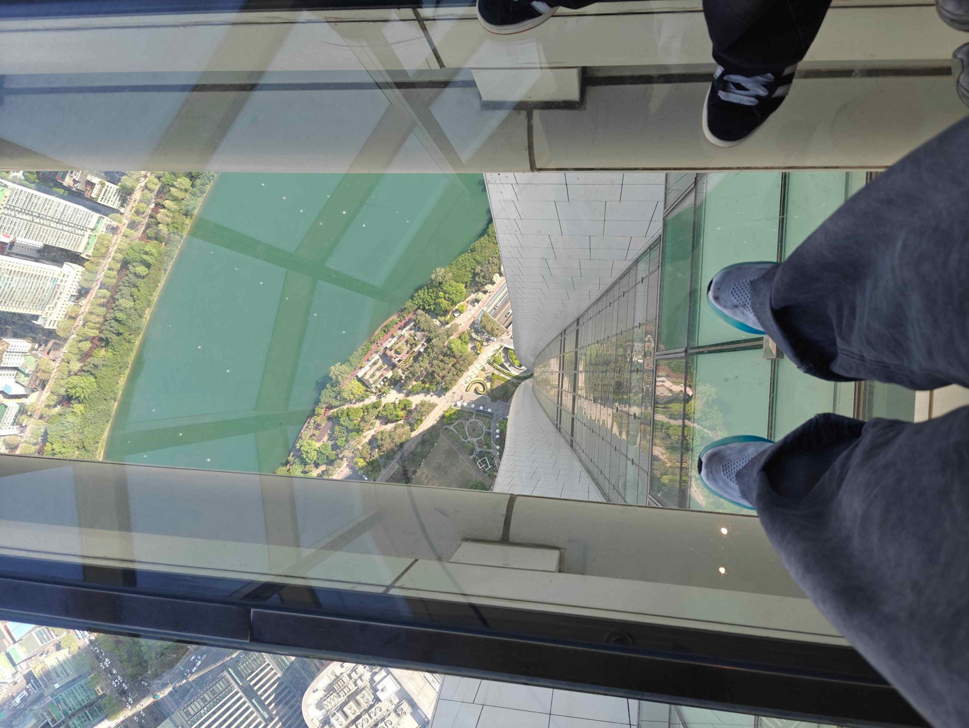 Glasgolv på Lotte World Tower Sky Deck